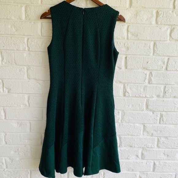 Alex Marie Dark Green Sleeveless Dress - Picture 3 of 11